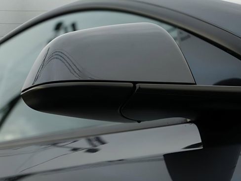 Used 2024 Tesla Model Y Long Range image 9