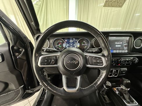 Used 2023 Jeep Wrangler Unlimited Sahara w/ Cold Weather Group AWD/4WD image 26