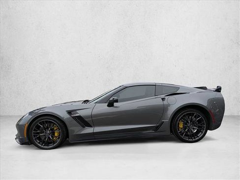 Used 2015 Chevrolet Corvette Z06 w/ 3LZ Preferred Equipment Group image 9