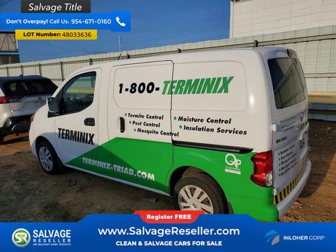 Used 2016 Nissan NV200 SV w/ Exterior Appearance Package image 3