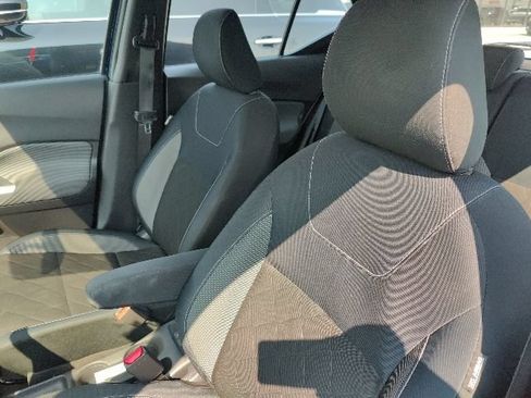 Used 2019 Nissan Kicks SV FWD image 16