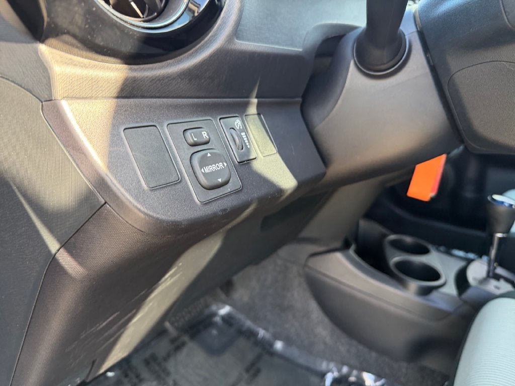 Used 2016 Toyota Prius C Persona Series FWD image 19