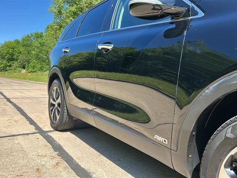 Used 2016 Kia Sorento EX AWD/4WD image 4