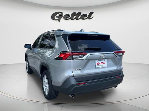 Certified 2021 Toyota RAV4 XLE w/ Convenience Package FWD image 6