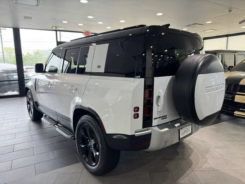 Used 2020 Land Rover Defender 110 SE AWD/4WD image 5