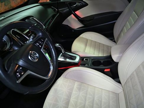 Used 2016 Buick Cascada Premium image 27