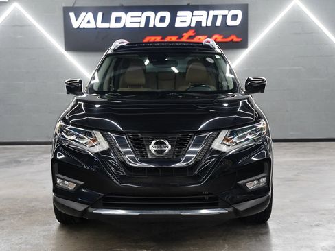 Used 2017 Nissan Rogue SL w/ SL Premium Package FWD image 4