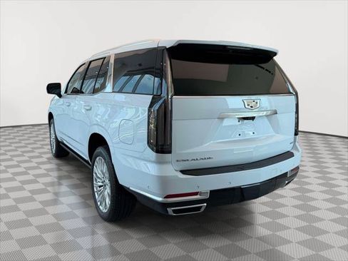 Used 2026 Cadillac Escalade Luxury w/ Touring Package AWD/4WD image 5