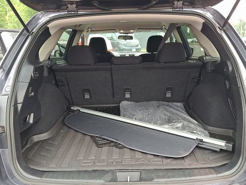 Used 2016 Subaru Outback 2.5i Premium AWD/4WD image 28