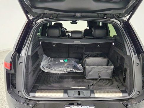 Used 2023 Land Rover Range Rover Sport SE Dynamic image 21