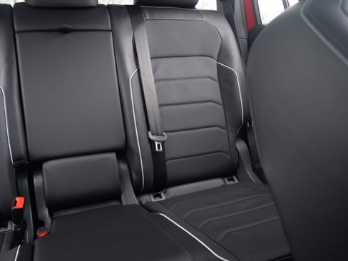 Used 2024 Volkswagen Tiguan SEL R-Line image 18