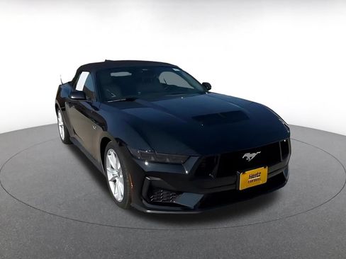 Used 2025 Ford Mustang GT Premium RWD image 3