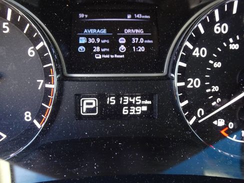 Used 2015 Nissan Altima 2.5 SV image 19