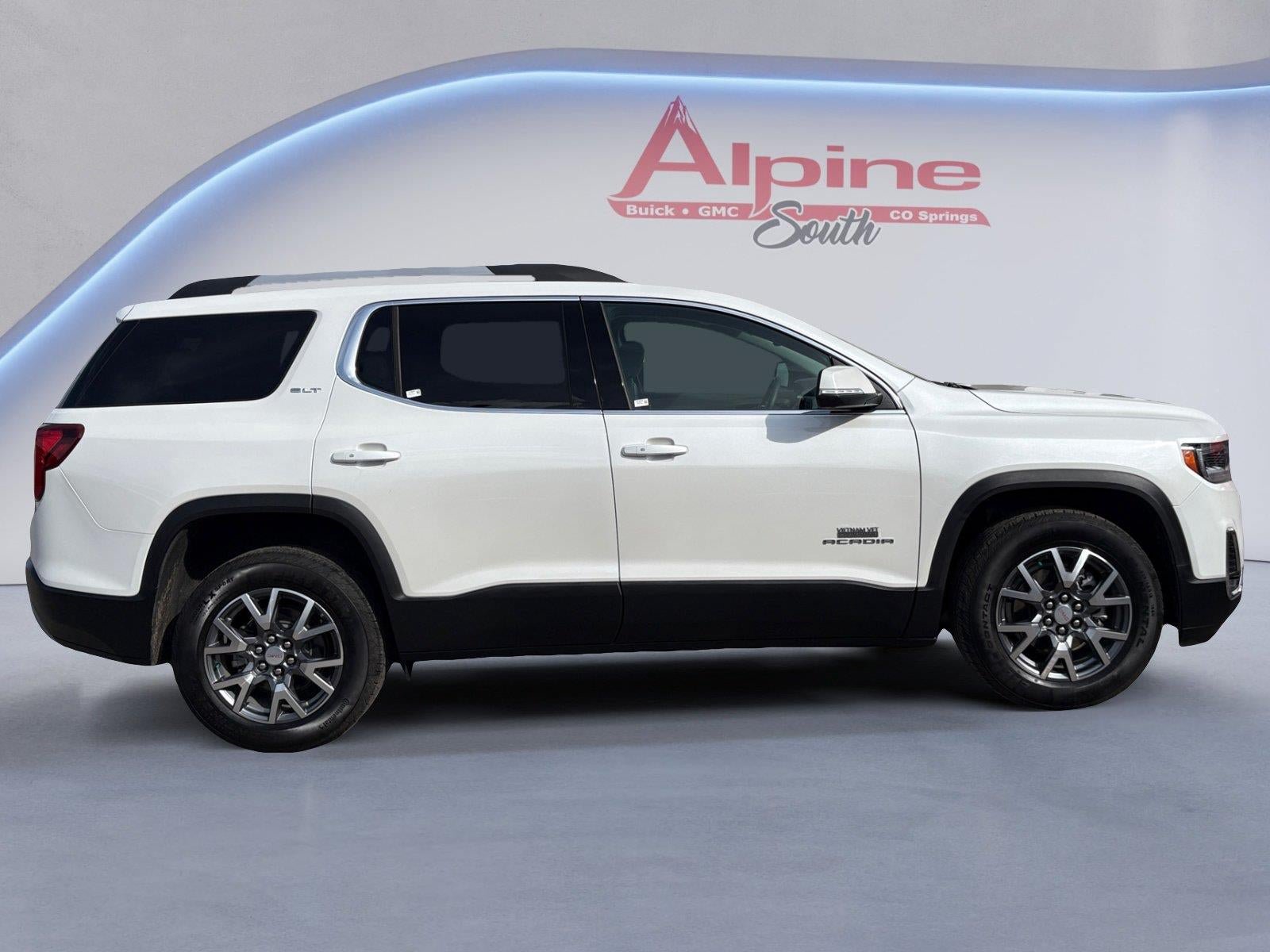 Used 2023 GMC Acadia SLT w/ Technology Package AWD/4WD image 6