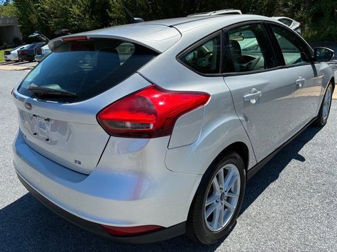 Used 2017 Ford Focus SE image 4