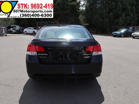 Used 2011 Subaru Legacy 2.5i Premium AWD/4WD image 7