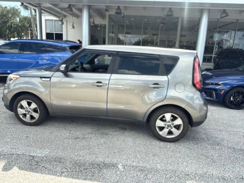 Used 2019 Kia Soul FWD image 5