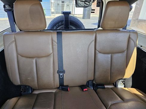 Used 2014 Jeep Wrangler Unlimited Sahara w/ Connectivity Group image 22