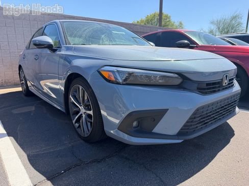 Used 2023 Honda Civic Touring image 5