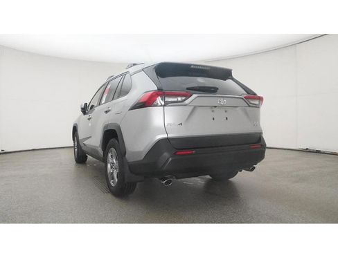 Used 2025 Toyota RAV4 XLE image 23