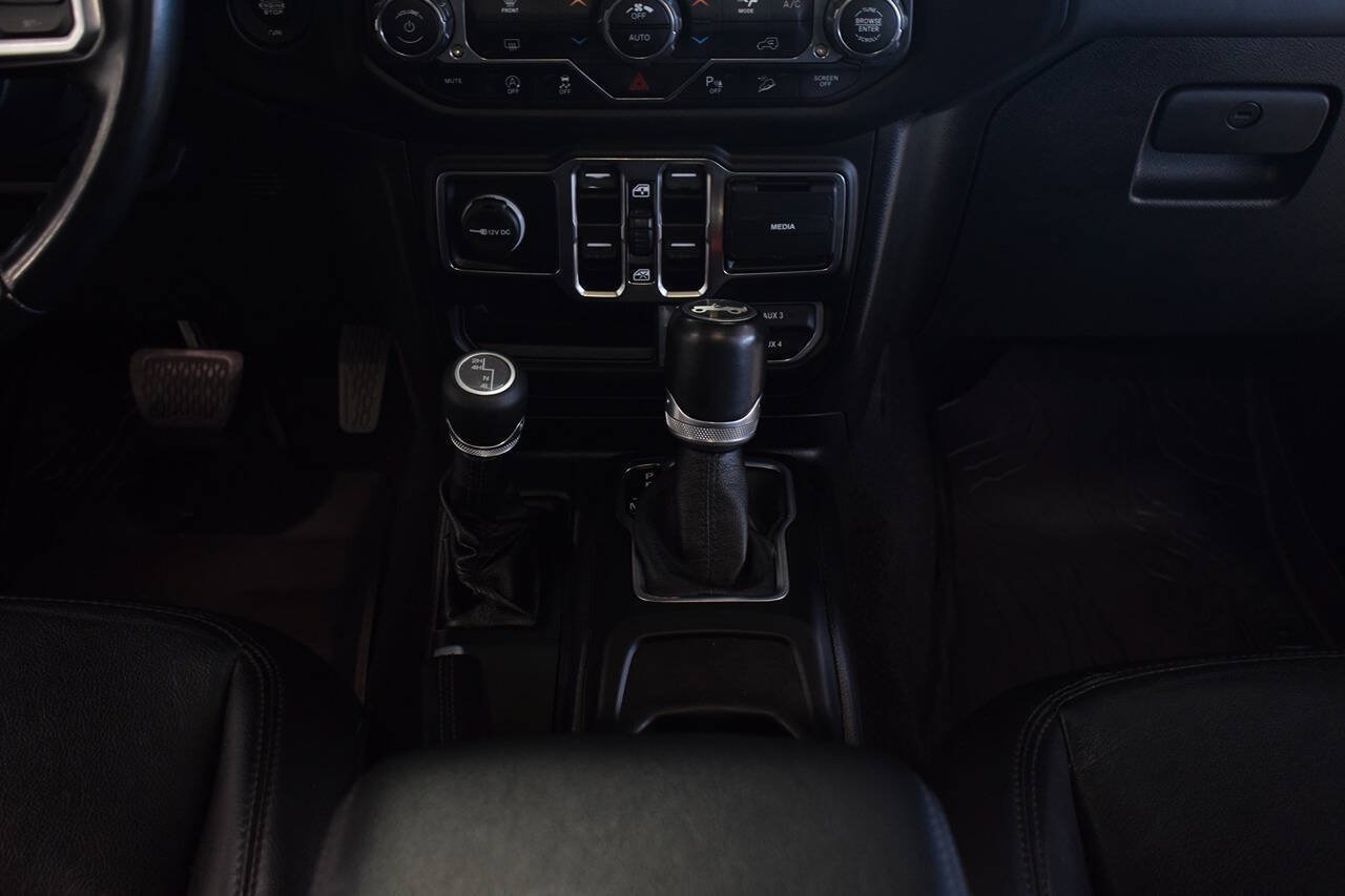 Used 2020 Jeep Wrangler Unlimited Sahara AWD/4WD image 27