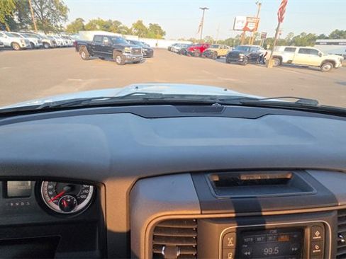 Used 2018 RAM 1500 Tradesman image 9