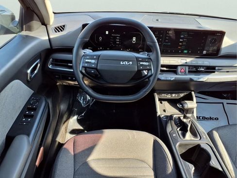 Used 2025 Kia K4 EX FWD image 9