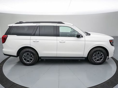 Certified 2025 Ford Expedition Active AWD/4WD image 4