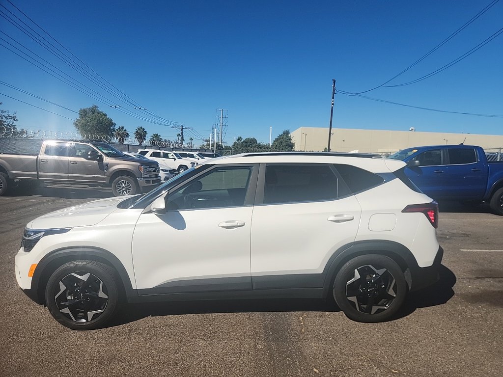 Certified 2024 Kia Seltos EX FWD image 8