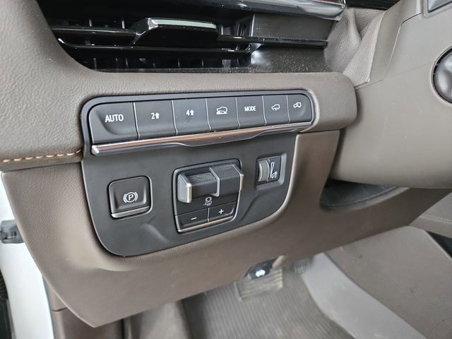 Used 2023 Cadillac Escalade Sport w/ Touring Package AWD/4WD image 18