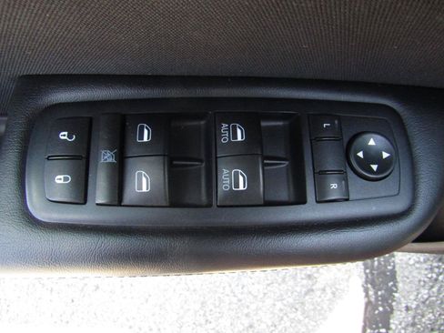 Used 2015 Chrysler 200 Limited w/ Spring Special Group FWD image 11