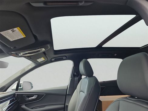 New 2025 Audi Q7 3.0T Premium Plus image 7