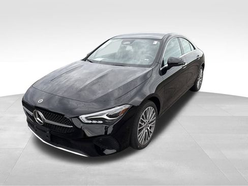 Used 2025 Mercedes-Benz CLA 250 4MATIC image 1