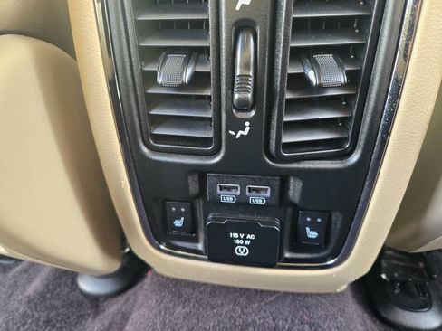 Used 2017 Jeep Grand Cherokee Limited w/ Trailer Tow Group IV image 19