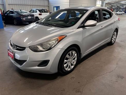 Used 2012 Hyundai Elantra GLS FWD image 7
