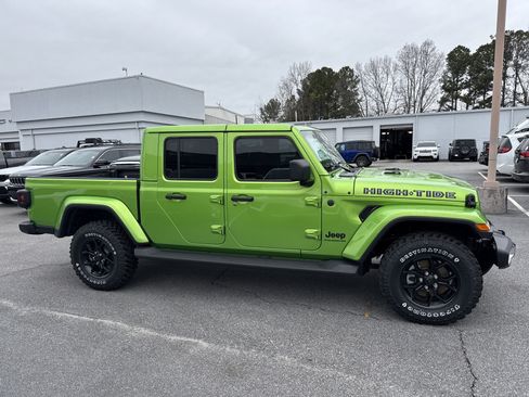 New 2025 Jeep Gladiator Sport image 5