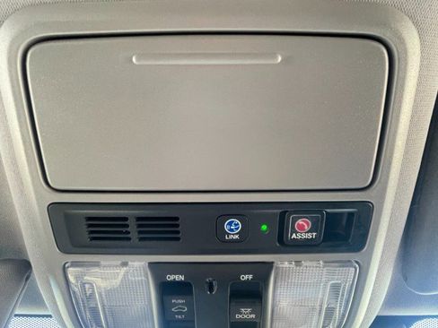 Used 2019 Honda Pilot Touring image 43