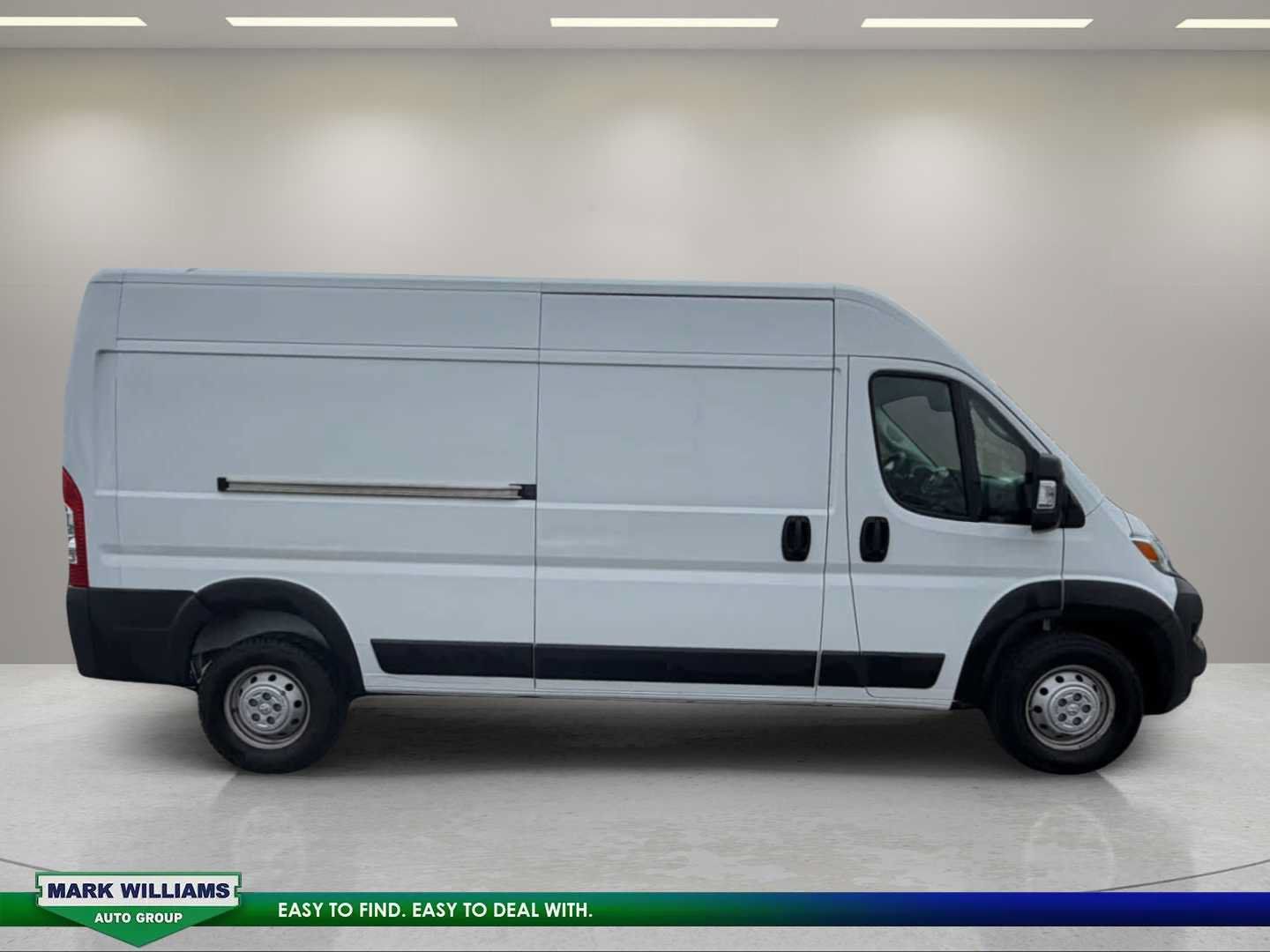 Used 2023 RAM ProMaster 2500 FWD image 2