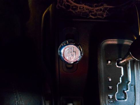 Used 2016 Jeep Wrangler Sport image 30