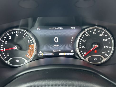 Used 2022 Jeep Renegade Latitude w/ Convenience Group image 12