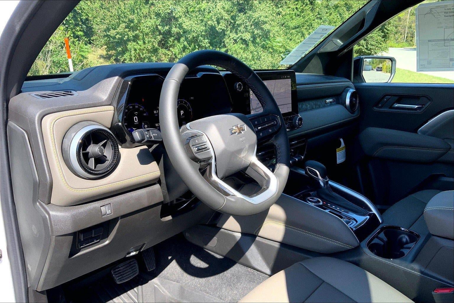 New 2026 Chevrolet Colorado ZR2 w/ Technology Package AWD/4WD image 7