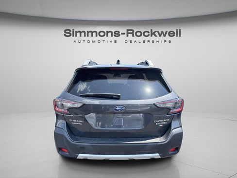 Used 2024 Subaru Outback Touring AWD/4WD image 4