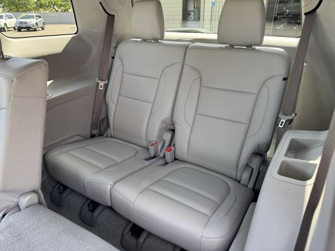 Used 2019 GMC Acadia SLT image 24