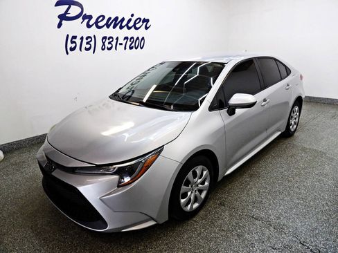 Used 2021 Toyota Corolla LE FWD image 1