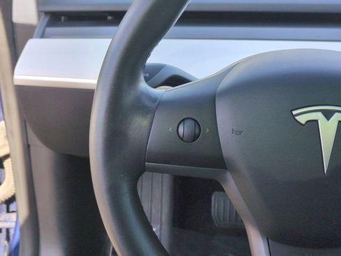 Used 2019 Tesla Model 3 Standard Range Plus image 19