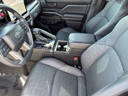 Certified 2025 Toyota 4Runner TRD Off-Road Premium w/ Tow Technology Package image 19