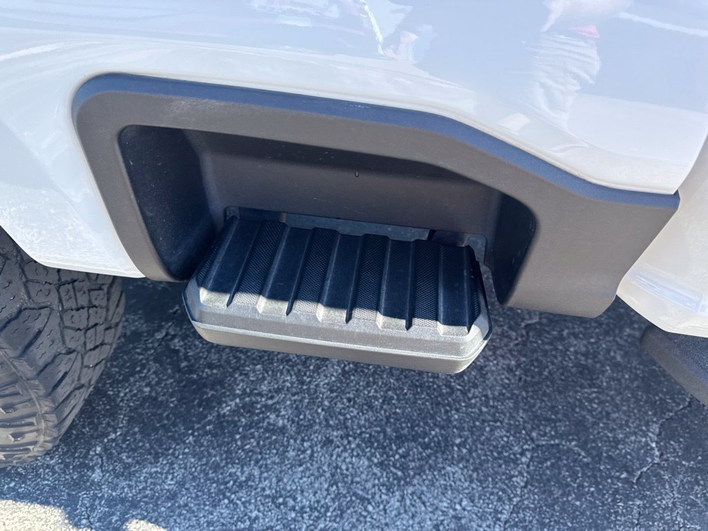 Certified 2025 Ford F250 4x4 Crew Cab Super Duty image 47