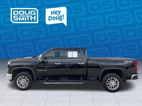 Used 2024 Chevrolet Silverado 2500 LTZ w/ LTZ Convenience Package image 3