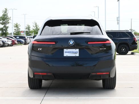 Used 2024 BMW iX xDrive50 w/ Premium Package AWD/4WD image 8