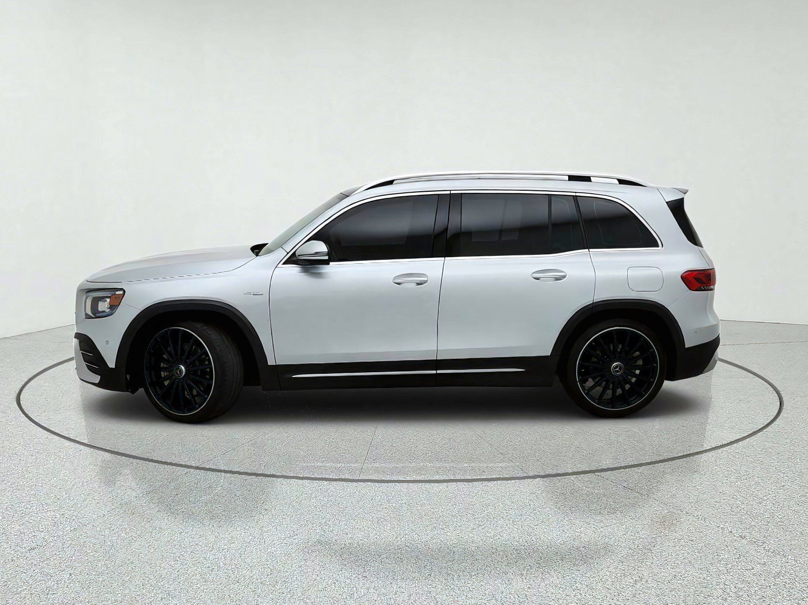 Used 2023 Mercedes-Benz GLB 35 AMG 4MATIC image 14
